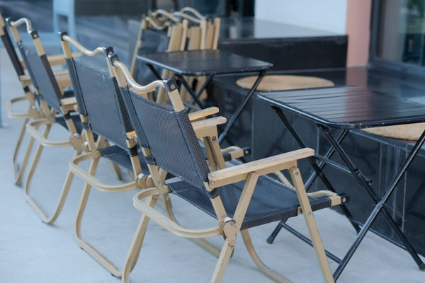 Modern Folding Outdoor Lounge Chair: Perfect for Compact Patios